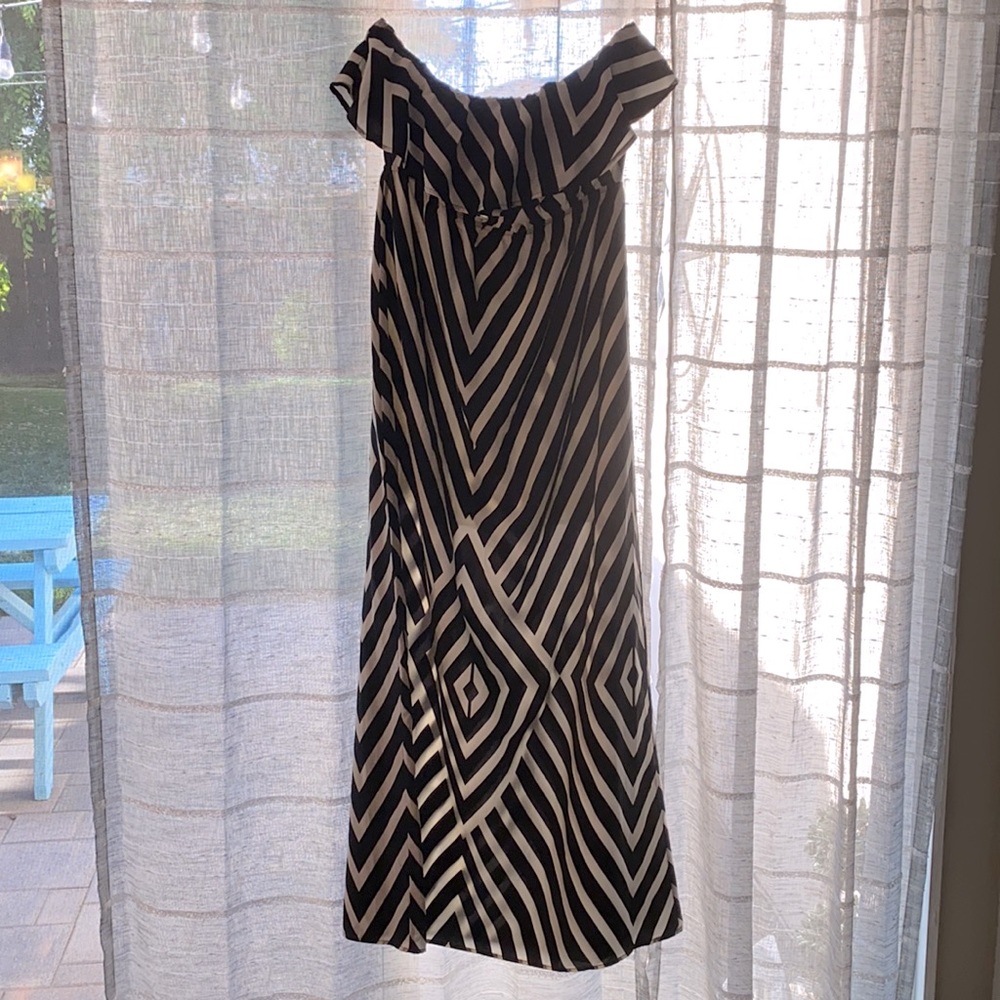 Strapless ruffle maxi dress